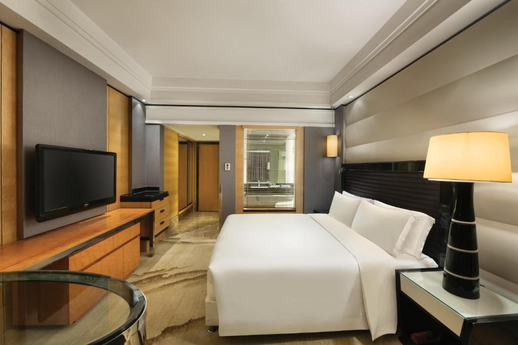 hotel bedroom furniture