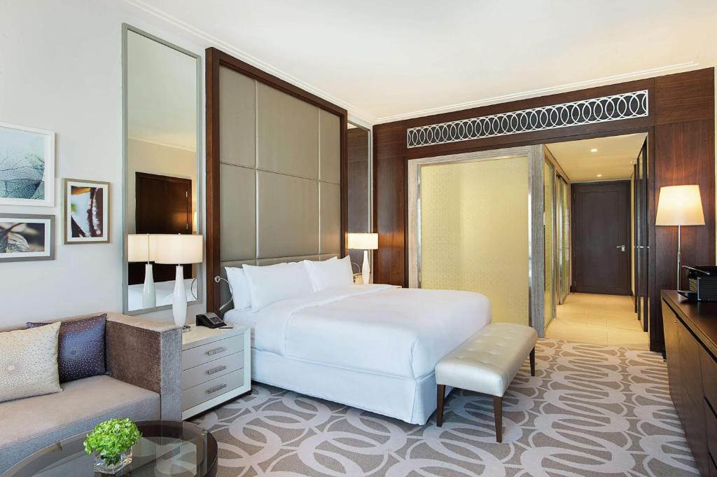 Hotel Furniture Set