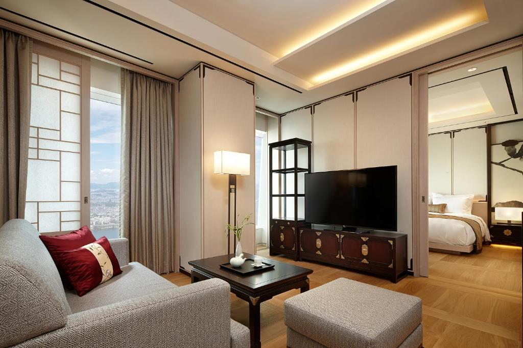 Hotel Furniture Set