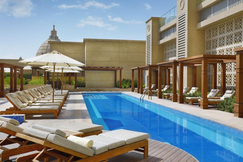 Hotel Furniture Set